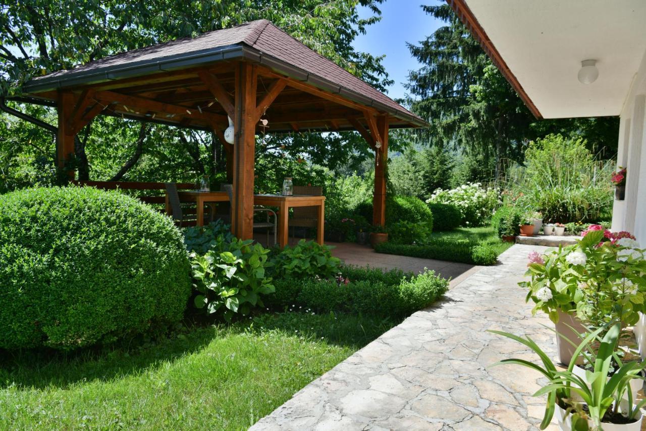 Apartment And Rooms Ivancica Seliste Dreznicko Εξωτερικό φωτογραφία