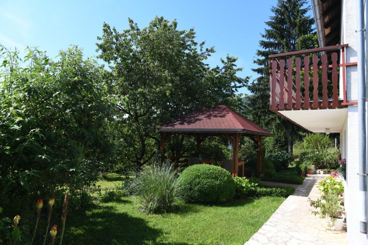 Apartment And Rooms Ivancica Seliste Dreznicko Εξωτερικό φωτογραφία