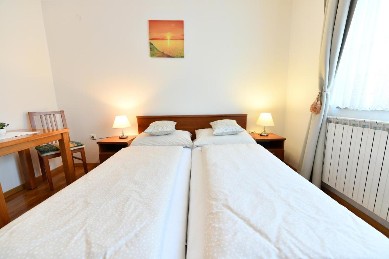 Apartment And Rooms Ivancica Seliste Dreznicko Εξωτερικό φωτογραφία