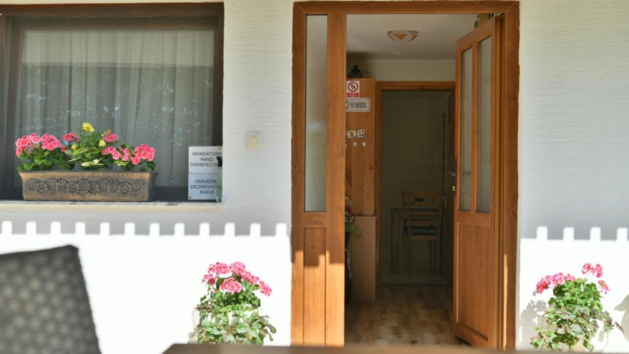 Apartment And Rooms Ivancica Seliste Dreznicko Εξωτερικό φωτογραφία